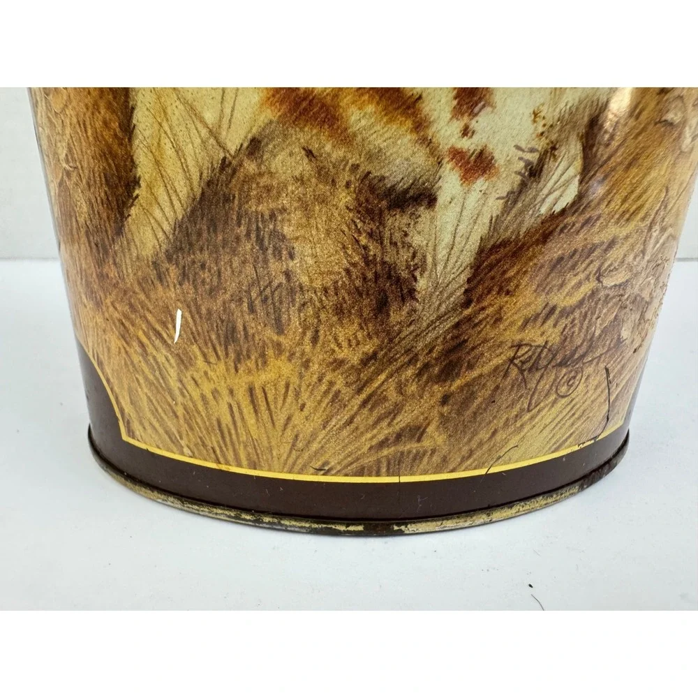 Vintage Hunting Dog Brittany Spaniel Oval Metal Tin Autumn Landscape 5 Inch